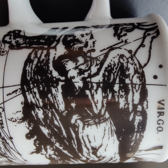 Danesco zodiac theme ♈♉♊♋♑ coffee mug | be&w illustration 🖤🤍 - Picture 10 of 14